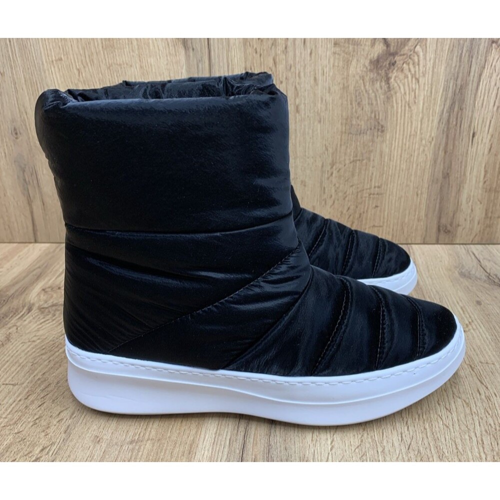 Gentle Souls by Kenneth Cole Women's Rosette Puff Slip On Boots Black Size 7 M - Picture 2 of 16